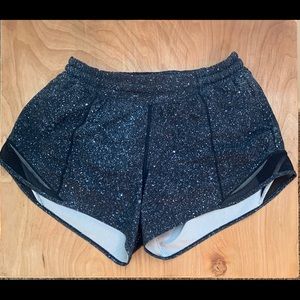 Lululemon Hotty Hot shorts long